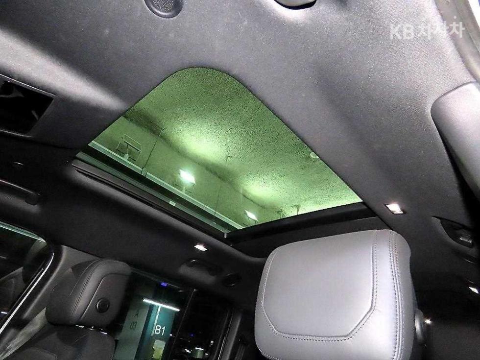 Land Rover Defender — miniaturë 16