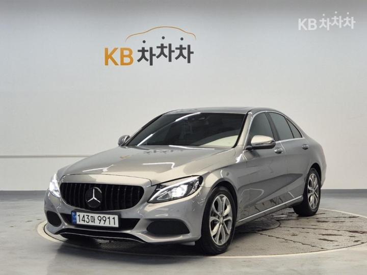 Mercedes-Benz C-Class C220d Avantgarde W205
