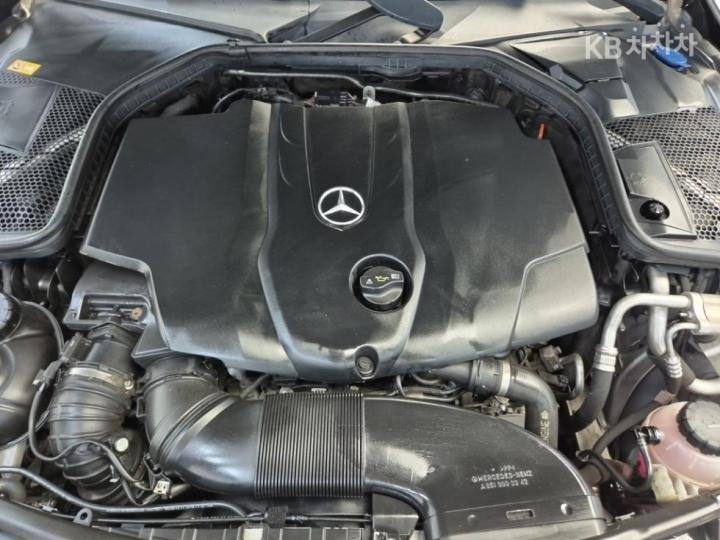 Mercedes-Benz C-Class C220d Avantgarde W205 6