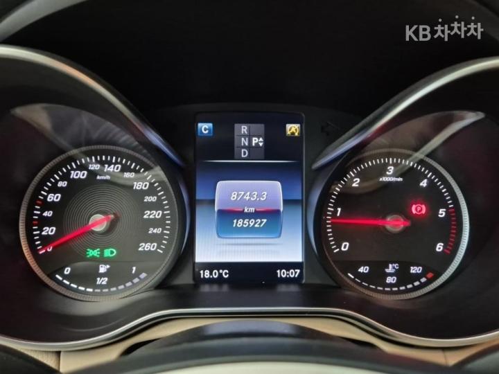 Mercedes-Benz C-Class C220d Avantgarde W205 7