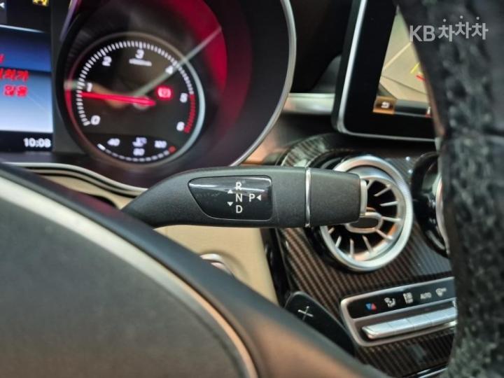 Mercedes-Benz C-Class C220d Avantgarde W205 9