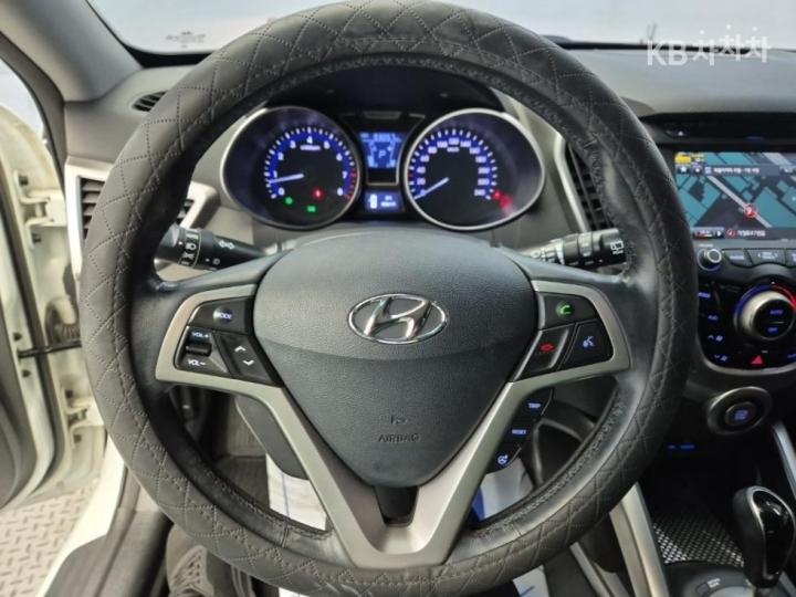 Hyundai Veloster PYL DCT 10