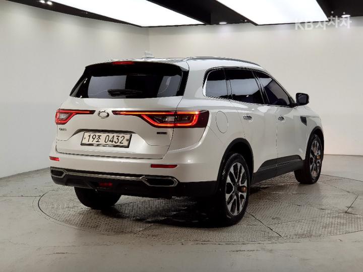 Renault QM6 2.0 4WD RE Signature 5
