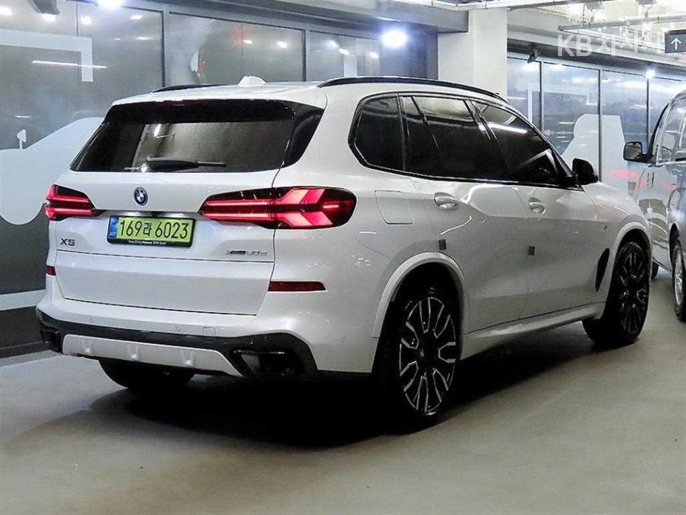 BMW X5 — miniaturë 4