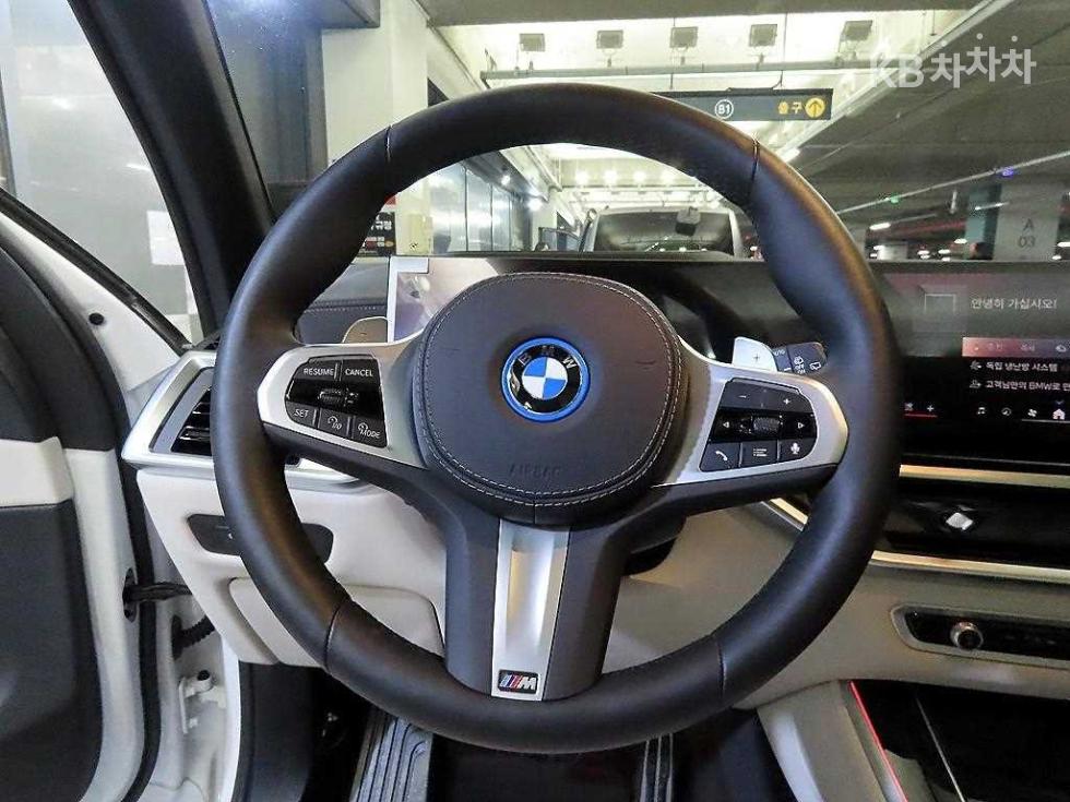 BMW X5 — miniaturë 8