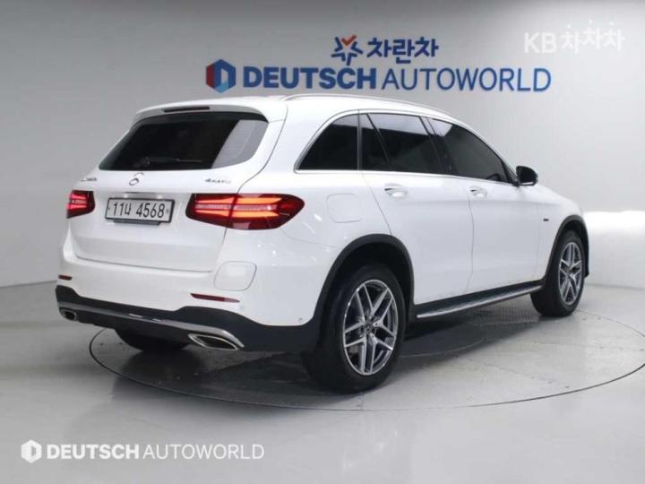 Mercedes-Benz GLC-Class X253 350e 4Matic AMG Line 3