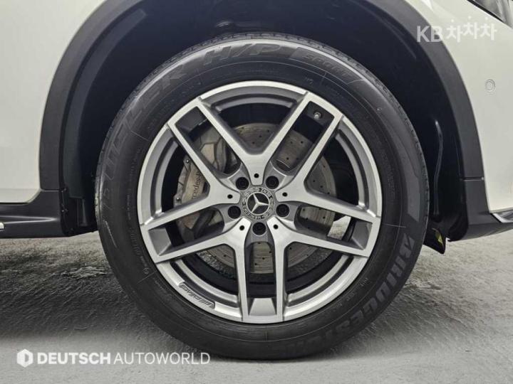 Mercedes-Benz GLC-Class X253 350e 4Matic AMG Line 6