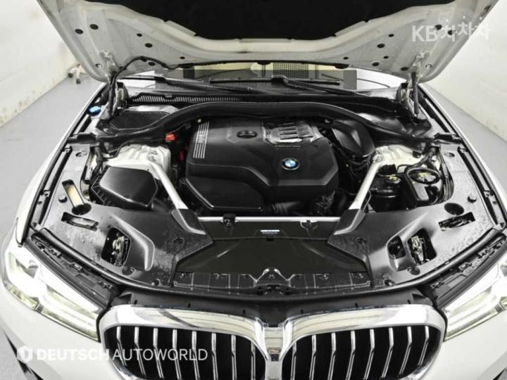 BMW 5 Series G30 520i Luxury 7