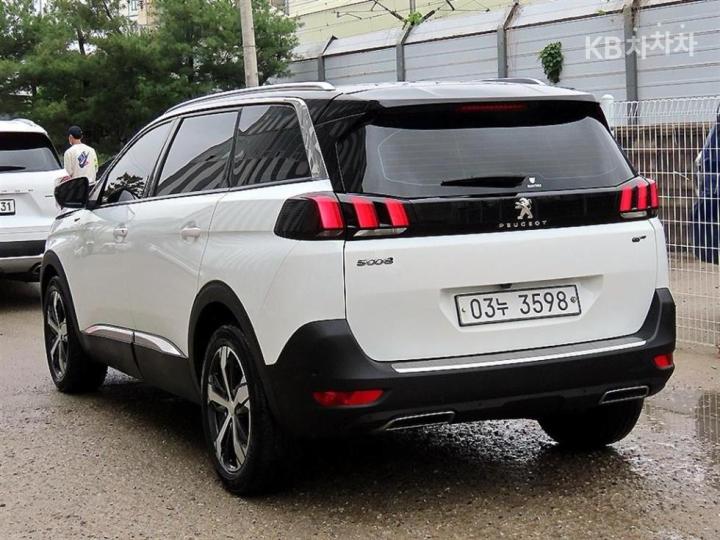 Peugeot 5008 1.5 Blue HDi Allure 4
