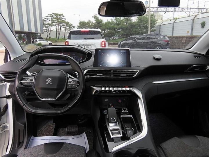 Peugeot 5008 1.5 Blue HDi Allure 8