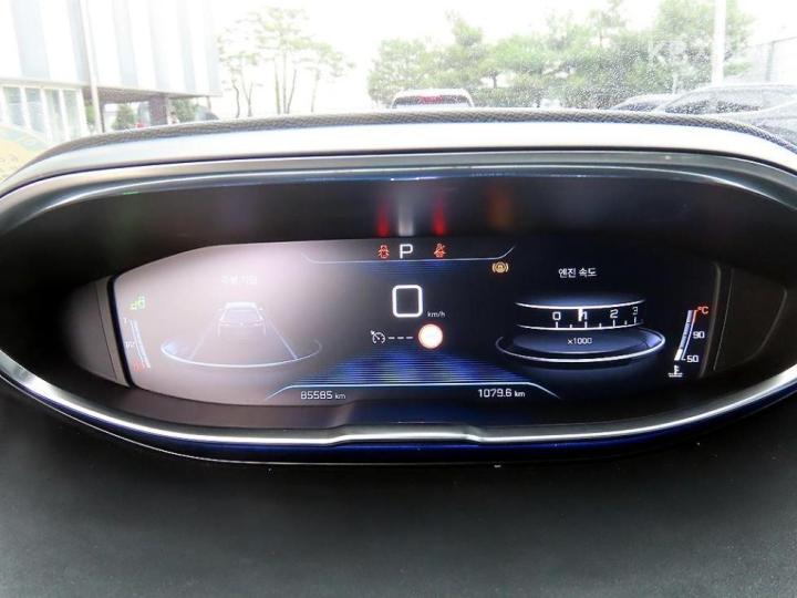 Peugeot 5008 1.5 Blue HDi Allure 10