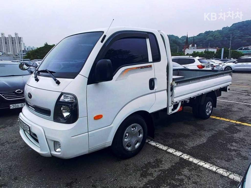 2014 - kia bongo iii