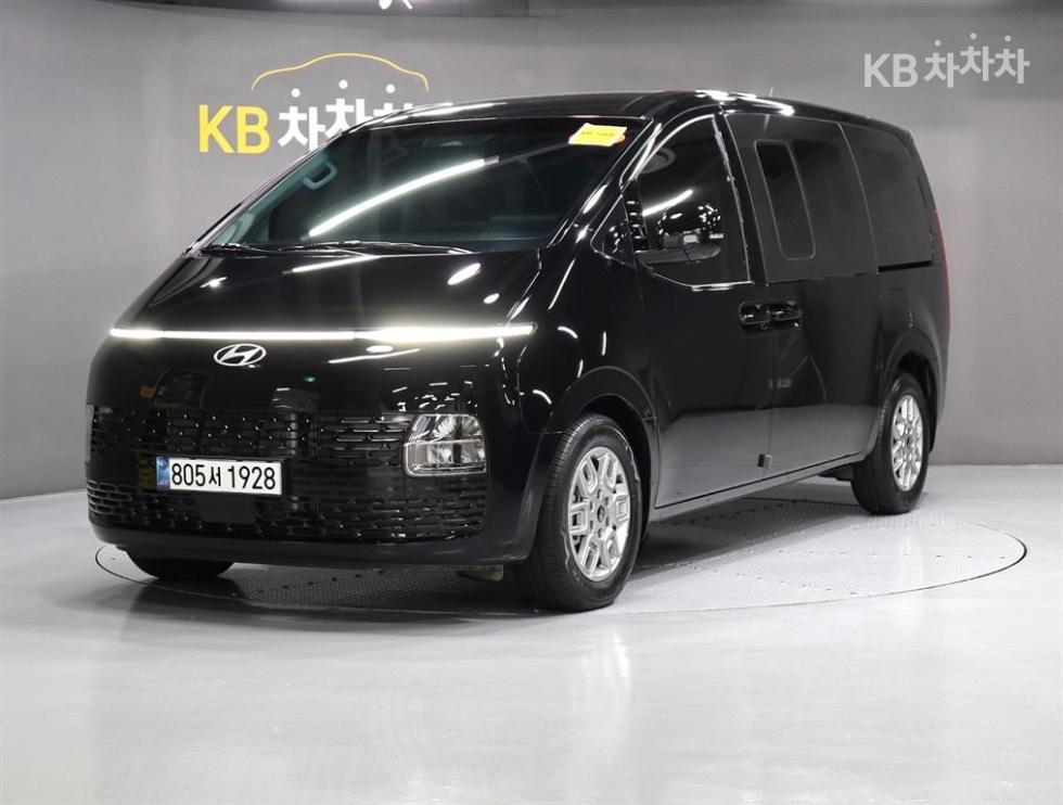 2025 hyundai Staria 2.2 Cargo 5 modern