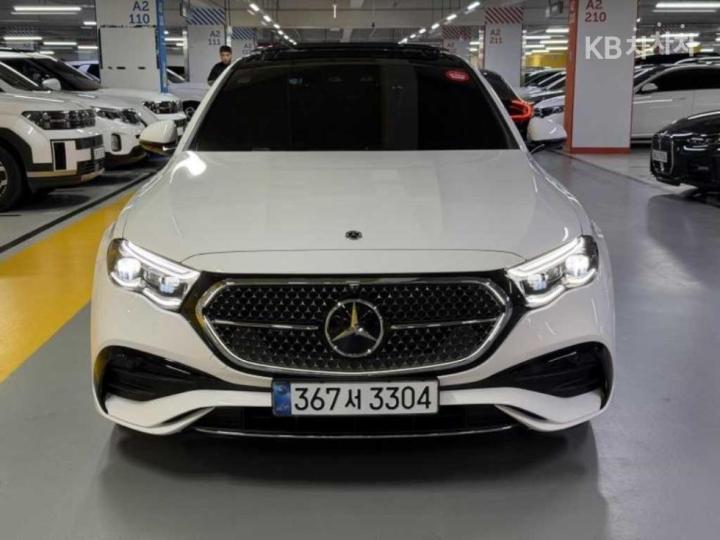 Mercedes-Benz E-Class W214 E300 4MATIC Exclusive