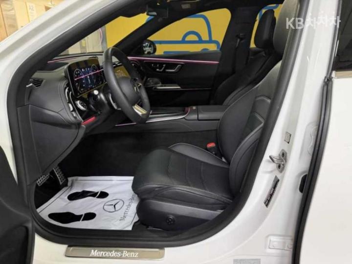 Mercedes-Benz E-Class W214 E300 4MATIC Exclusive 4