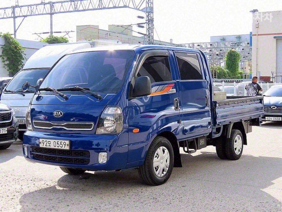 2017 - kia bongo iii
