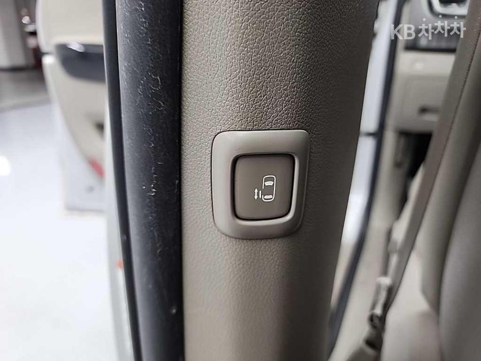 2017 - kia carnival