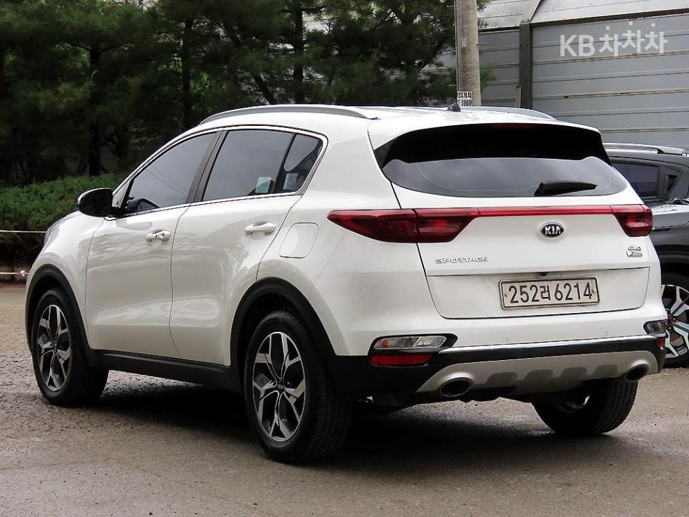 2020 - kia sportage
