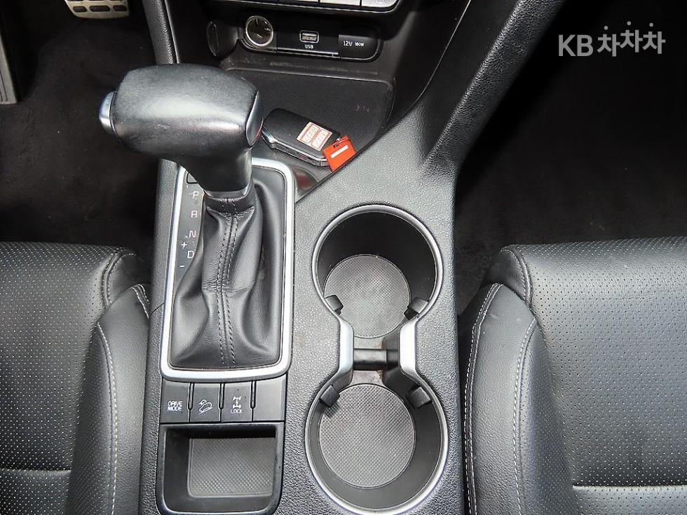 2020 - kia sportage
