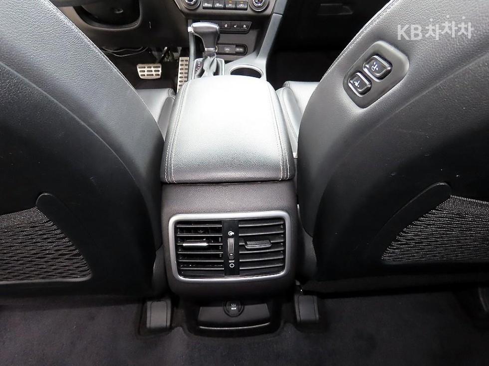 2020 - kia sportage
