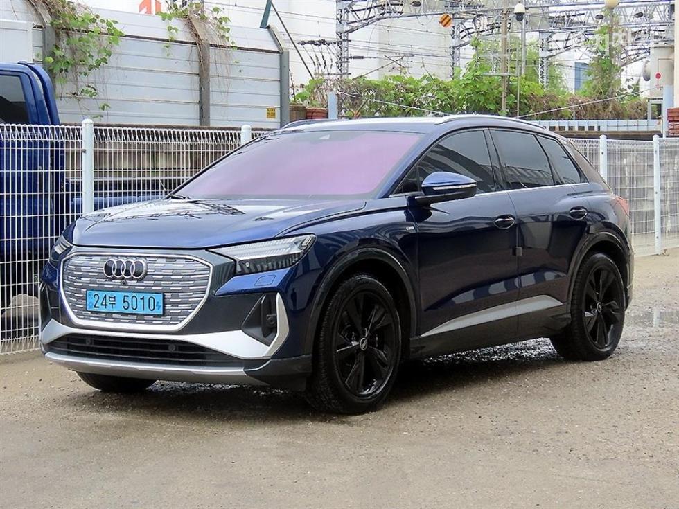 아우디 Q4 e-tron 40 Premium