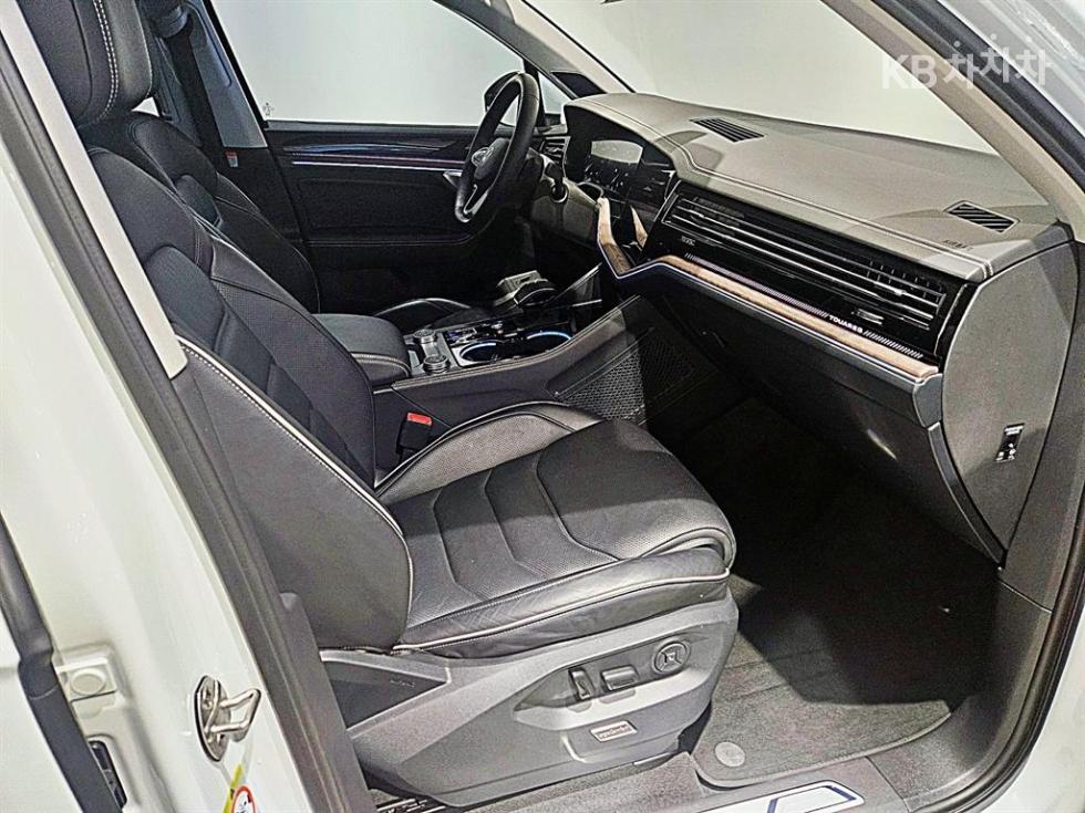 2024 - volkswagen touareg