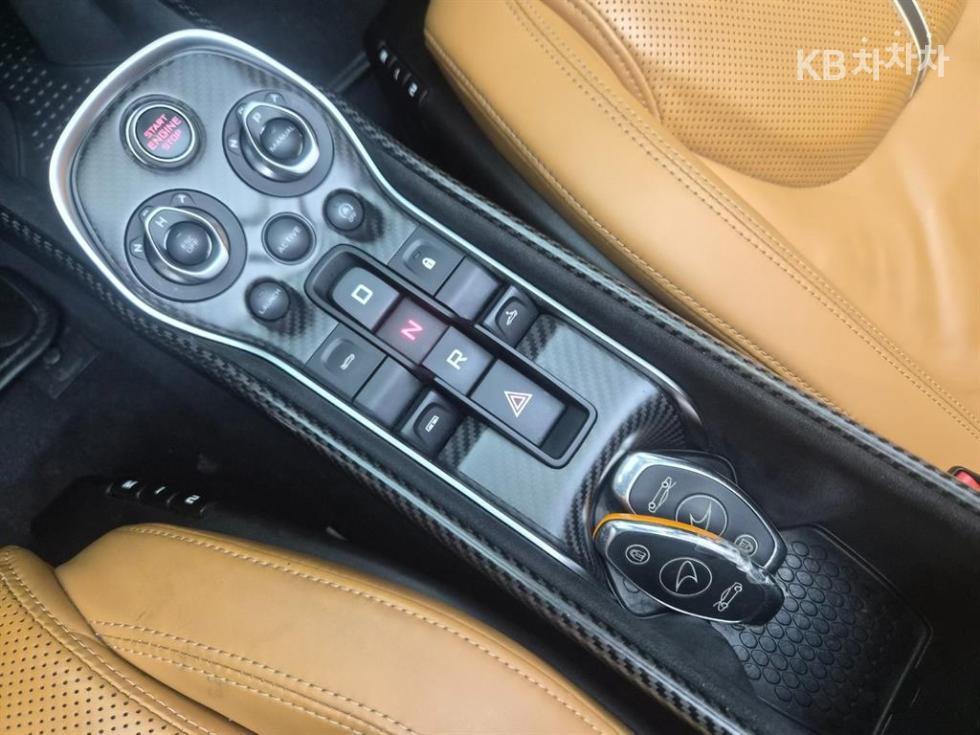McLaren 570S — miniaturë 11