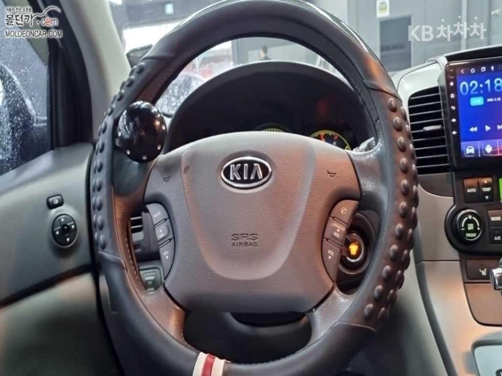 2009 - kia grand carnival