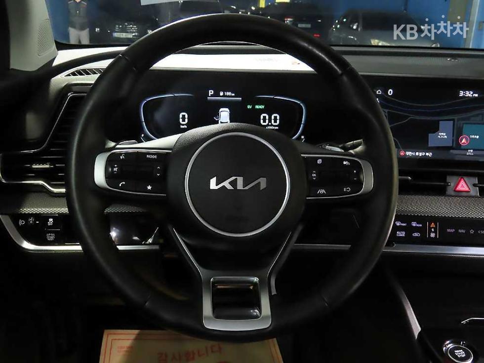 2023 - kia sportage