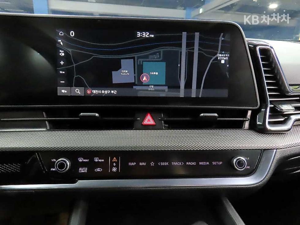 2023 - kia sportage