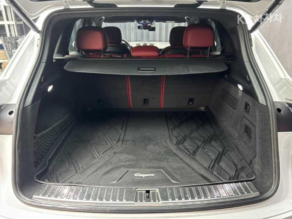 2022 Porsche (9Y0) photo