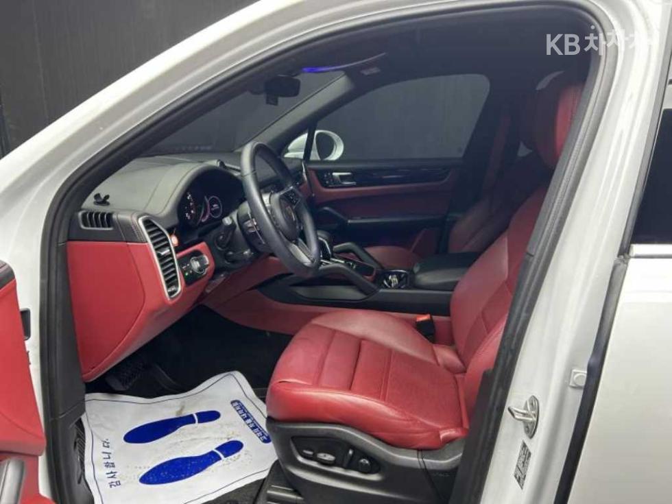 2022 Porsche (9Y0) photo