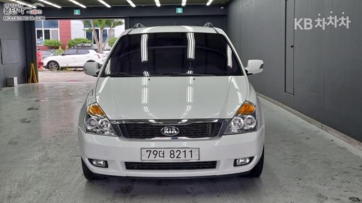 Kia Carnival — miniaturë 3