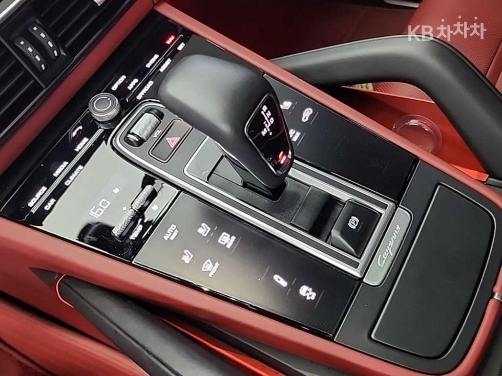 2023 Porsche (9Y0) photo