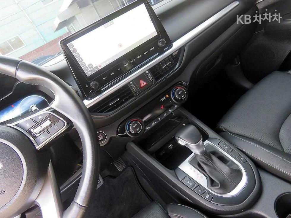 2022 - kia k3