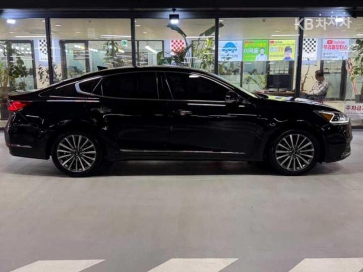 Kia K7 3.0 LPi Luxury 4
