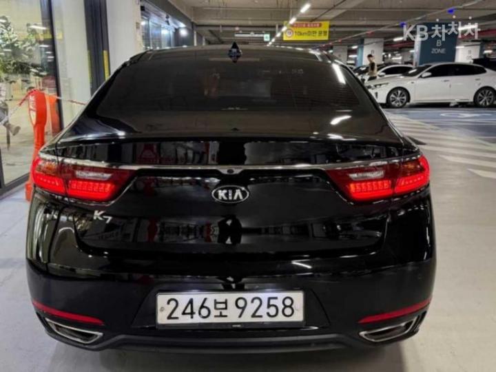 Kia K7 3.0 LPi Luxury 6