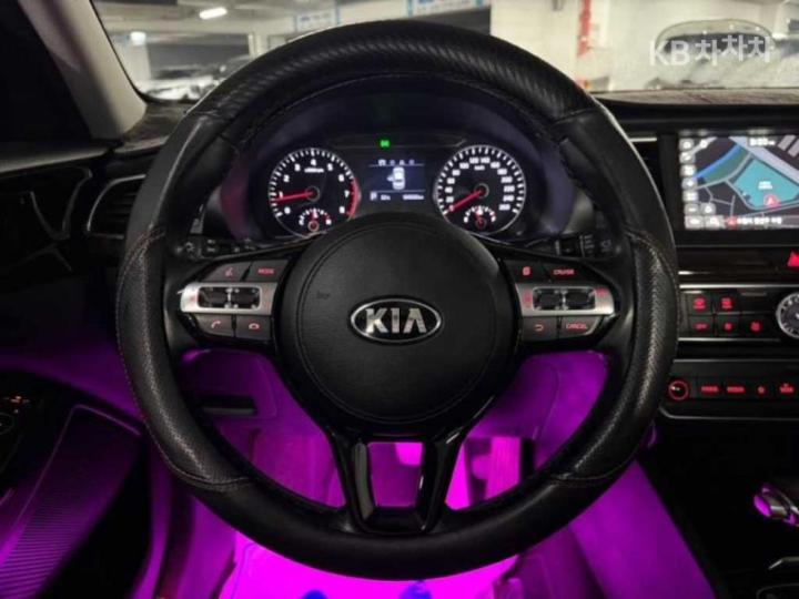 Kia K7 3.0 LPi Luxury 9