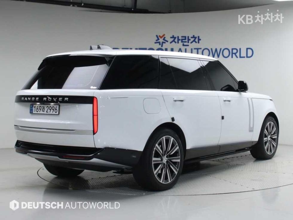 Land Rover Range Rover — miniaturë 2