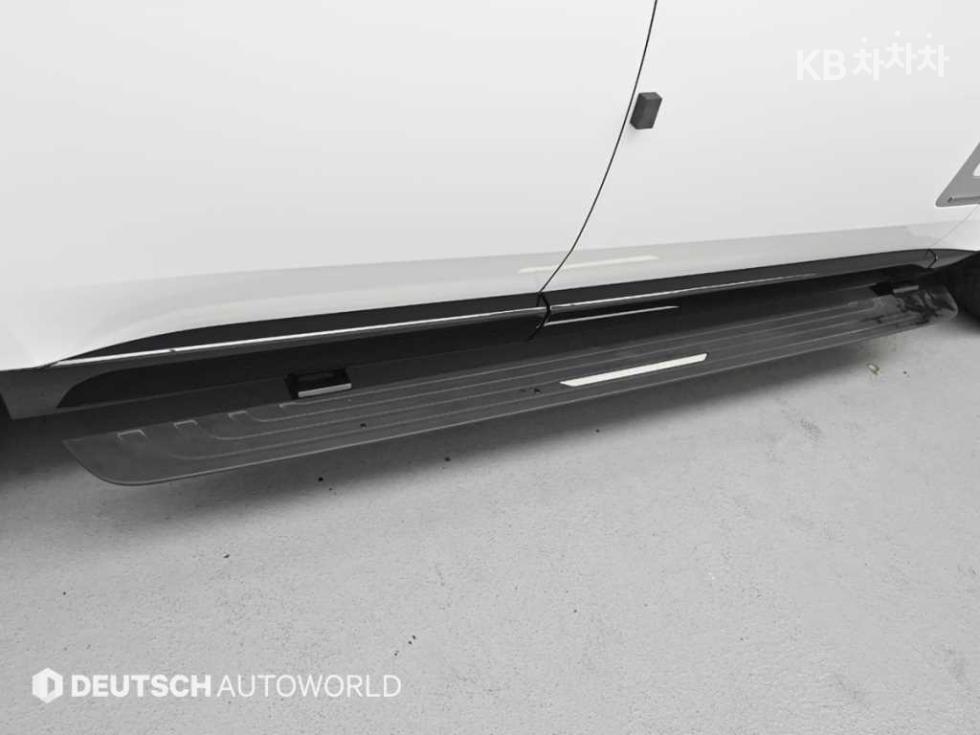 Land Rover Range Rover — miniaturë 17