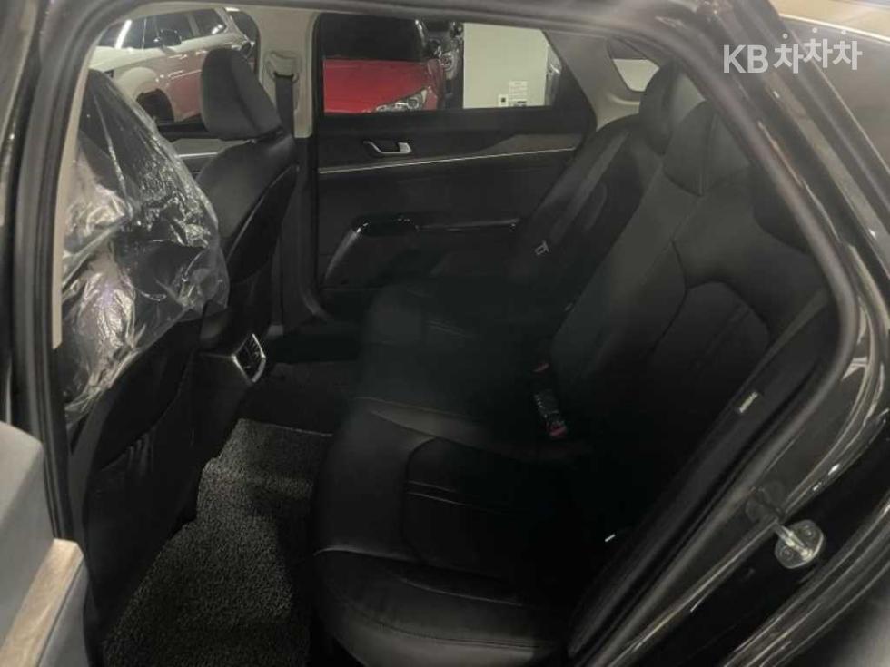 2021 - kia k5