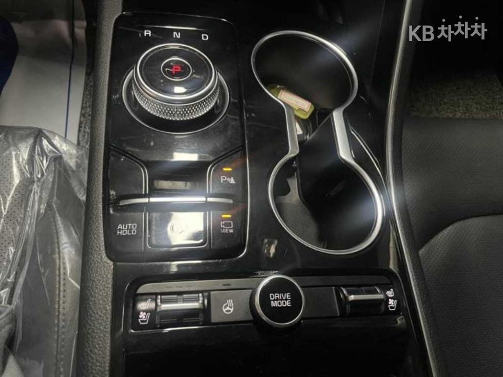 2021 - kia k5