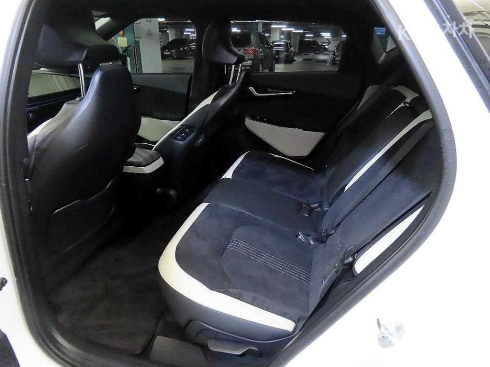 2022 - kia ev6