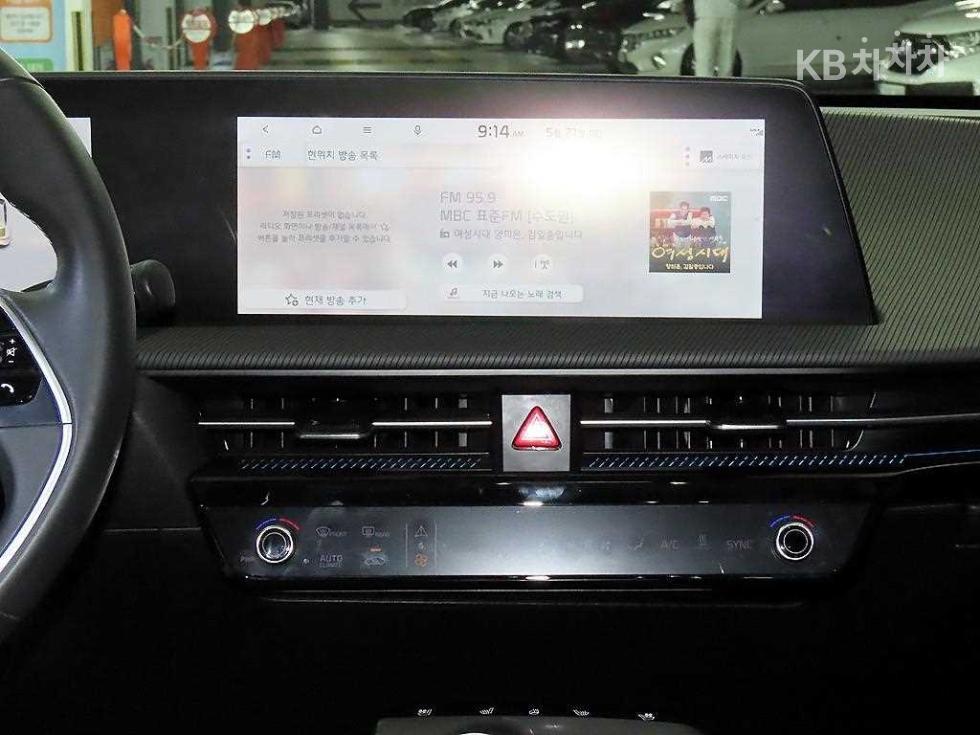 2022 - kia ev6