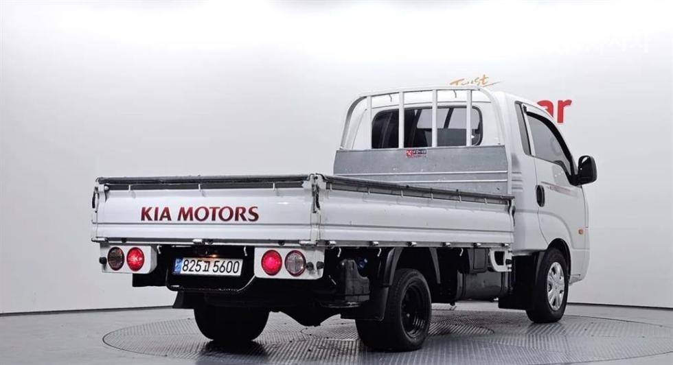 2022 - kia bongo iii