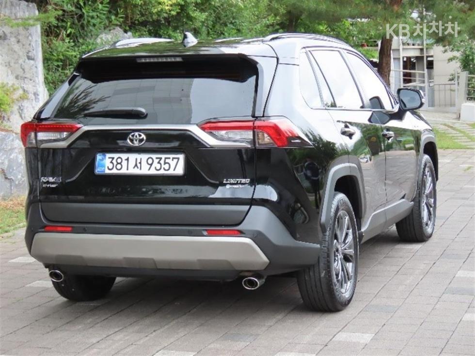 2025 - toyota rav4