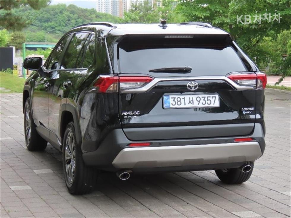 2025 - toyota rav4
