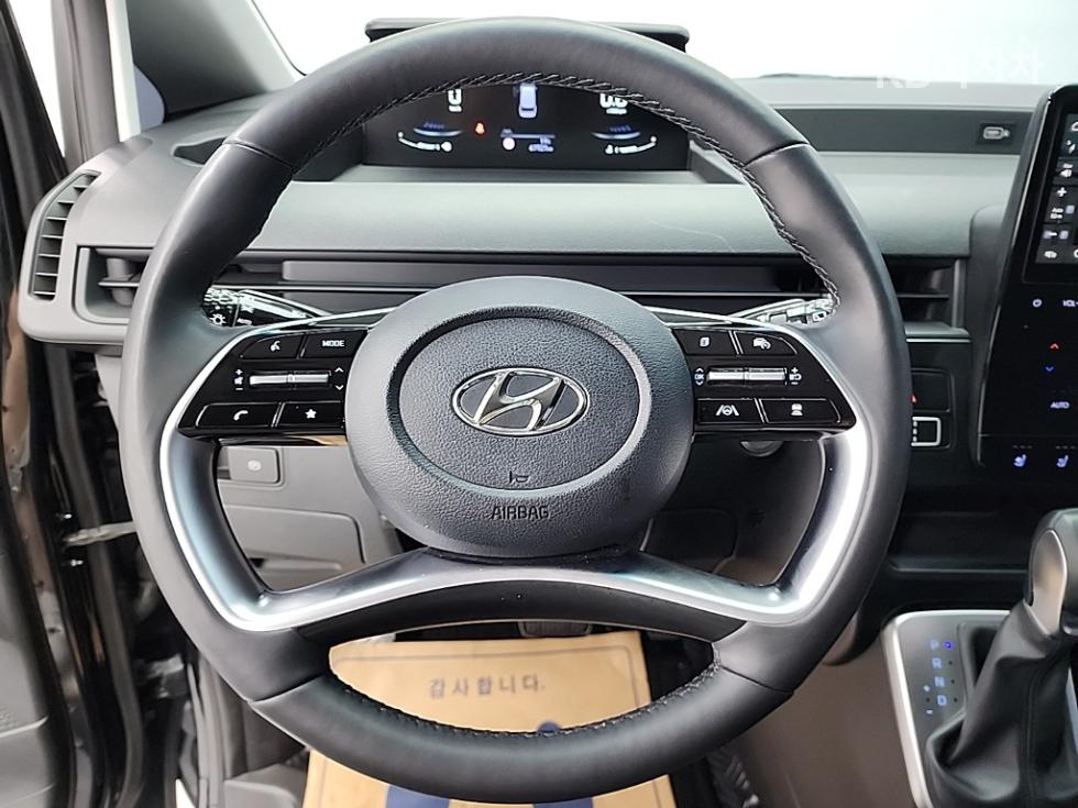 Hyundai Staria — miniaturë 9