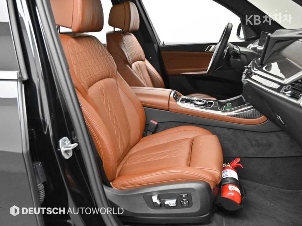 BMW X7 — miniaturë 10