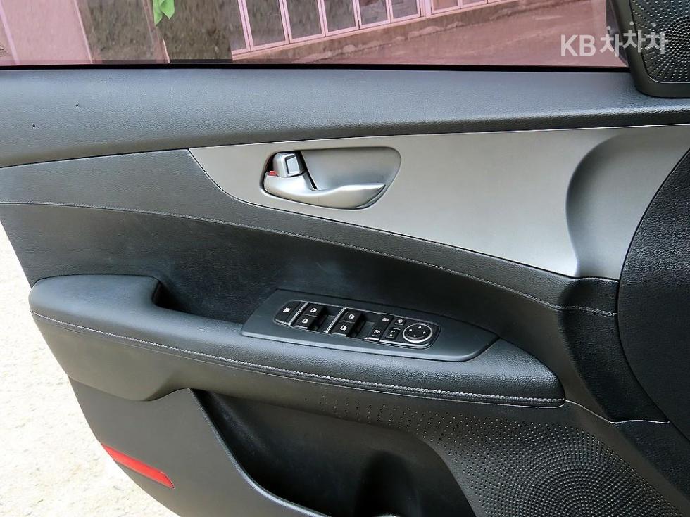 2019 - kia k3